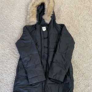 Gap Maternity puffer coat with hood, size S